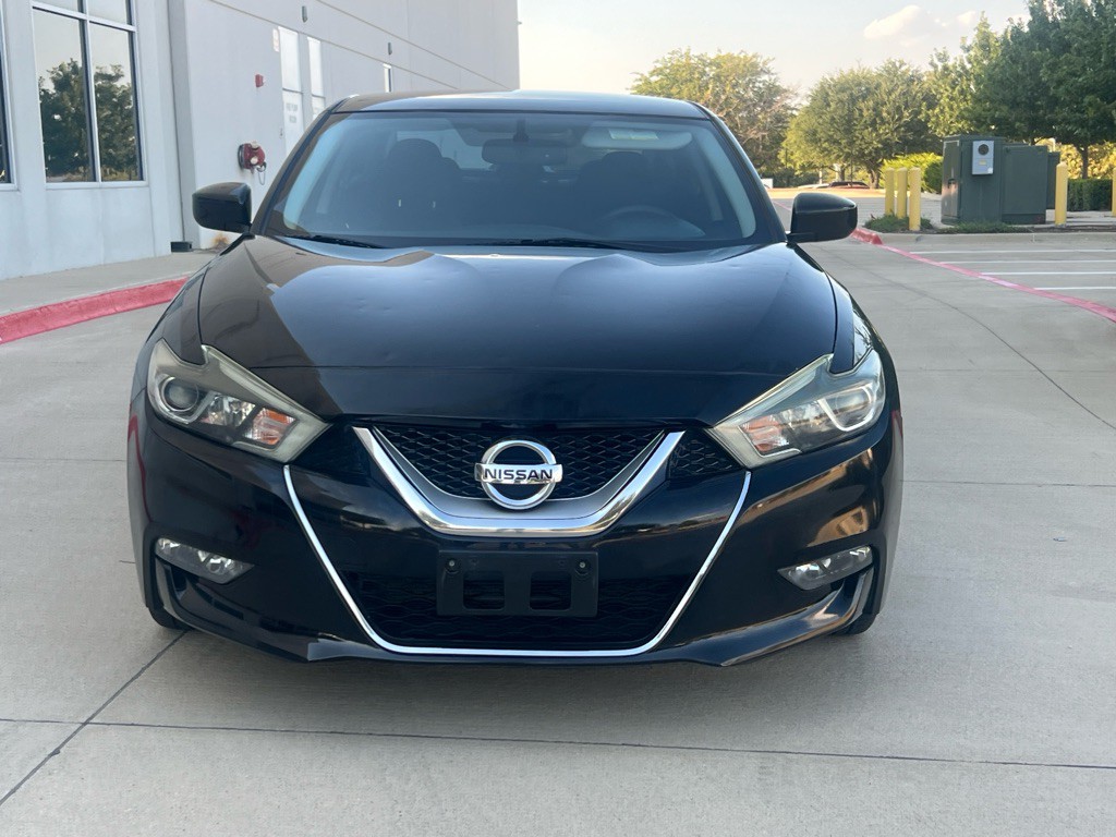 2017 Nissan Maxima Image 2