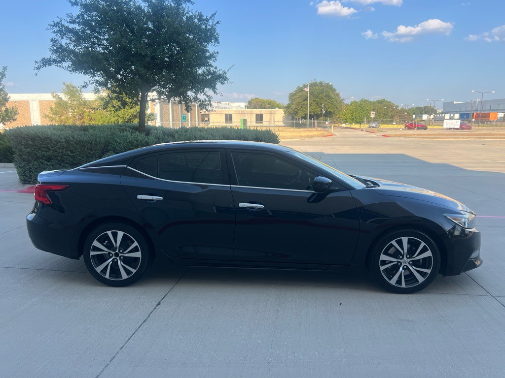 2017 Nissan Maxima Image 4