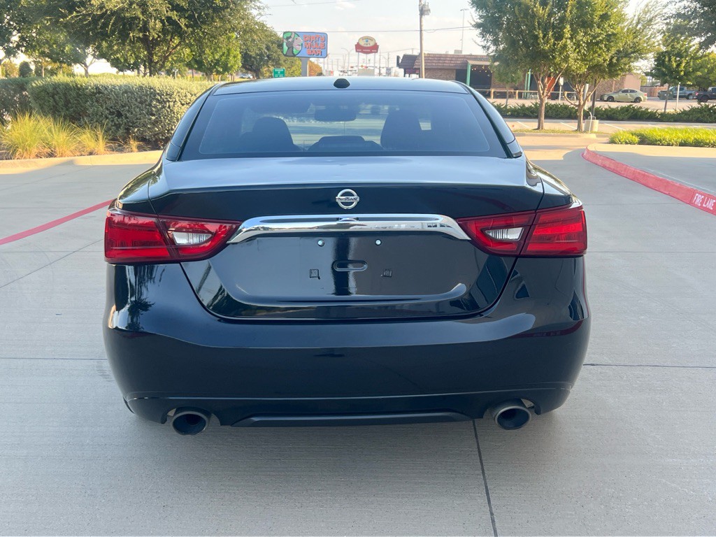 2017 Nissan Maxima Image 6