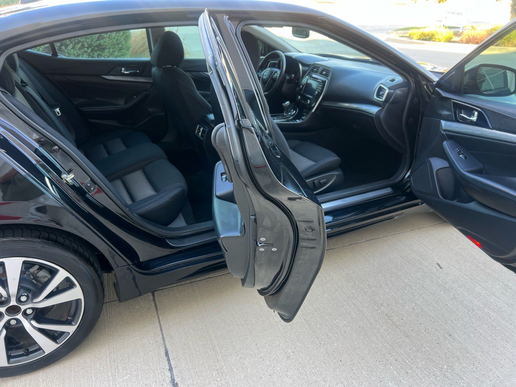2017 Nissan Maxima Image 14