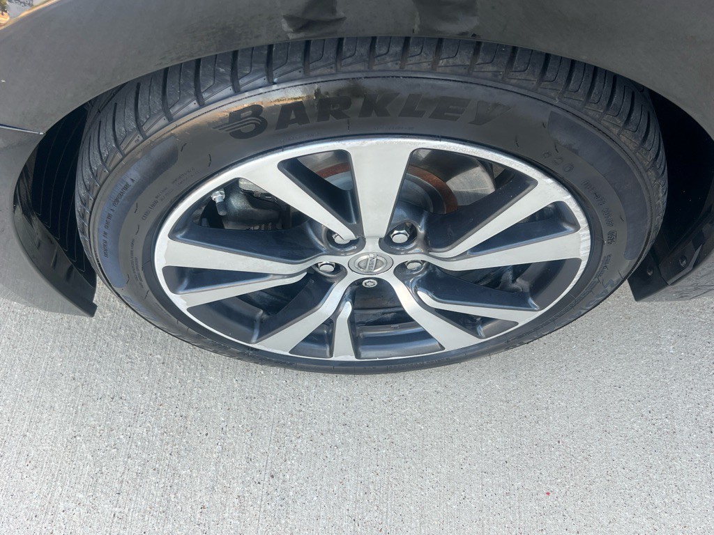 2017 Nissan Maxima Image 20