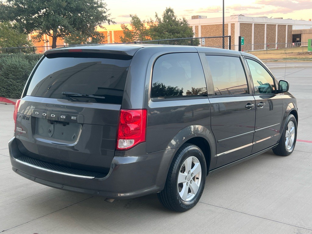 2016 Dodge Grand Caravan Image 4