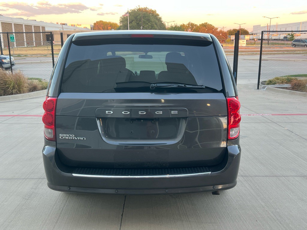 2016 Dodge Grand Caravan Image 5