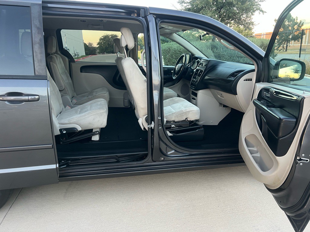 2016 Dodge Grand Caravan Image 15