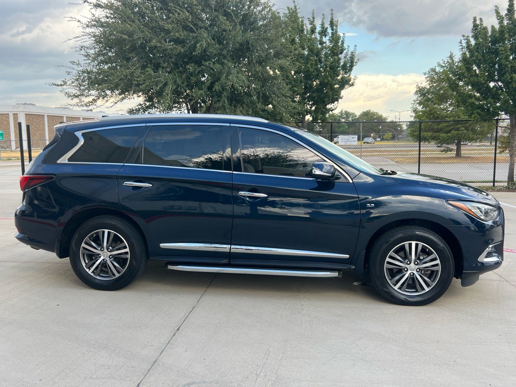 2017 INFINITI QX60 Image 4