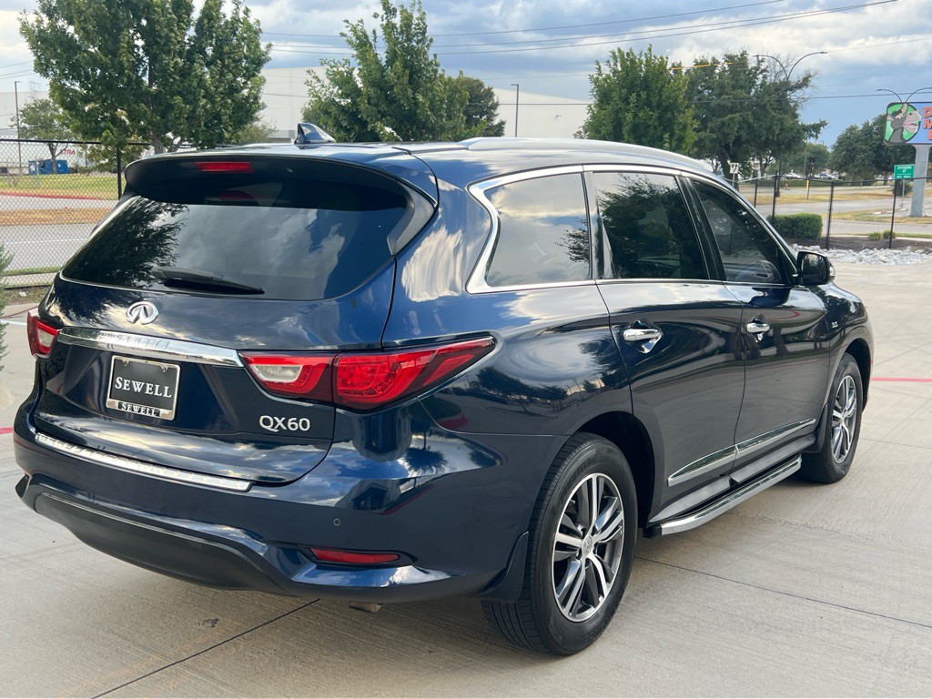 2017 INFINITI QX60 Image 5