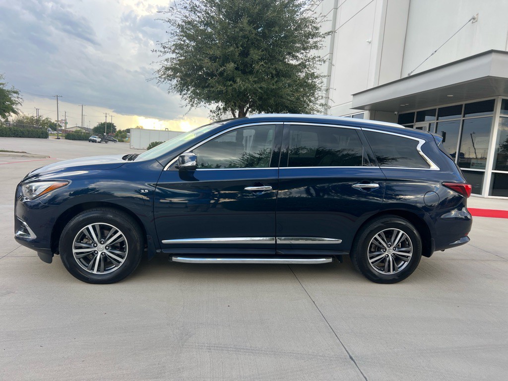 2017 INFINITI QX60 Image 8