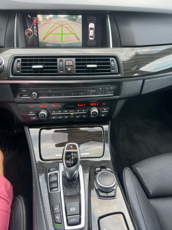 2016 BMW 5 Series Image 17
