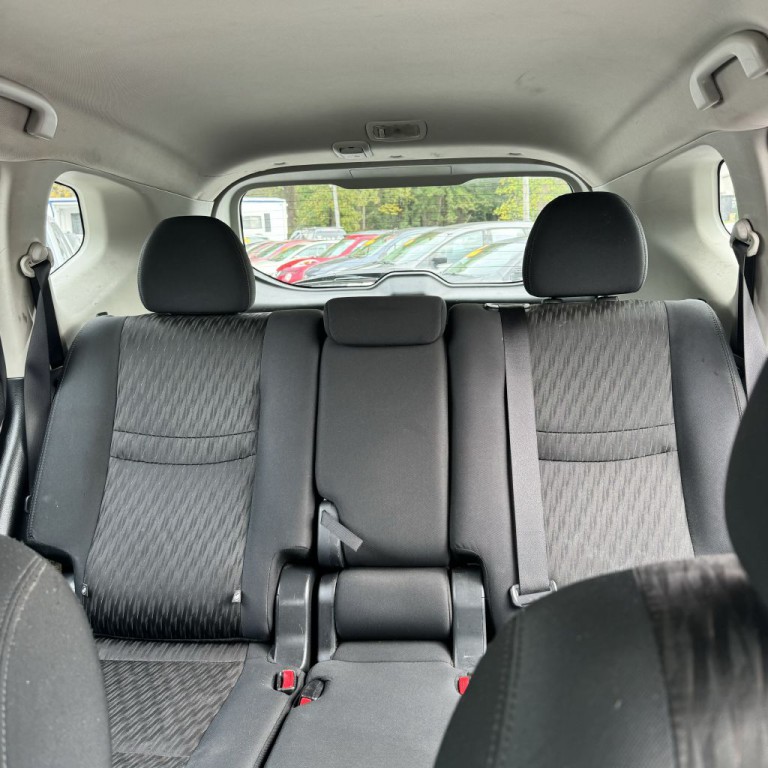 2018 Nissan Rogue Image 11