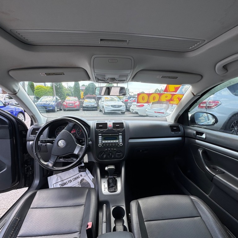 2009 Volkswagen Jetta Image 8