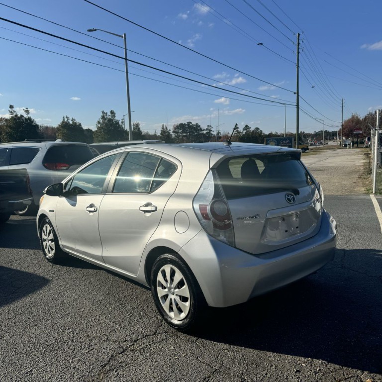 2014 Toyota Prius Image 14