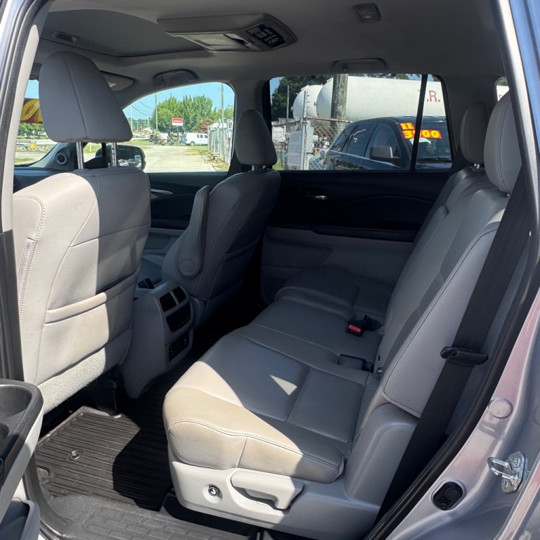 2017 Honda Pilot Image 11