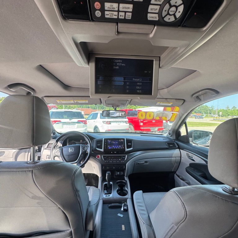 2017 Honda Pilot Image 14