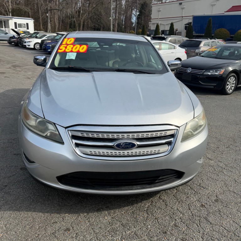 2010 Ford Taurus Image 5