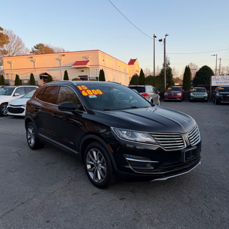 2015 Lincoln MKC Image 2