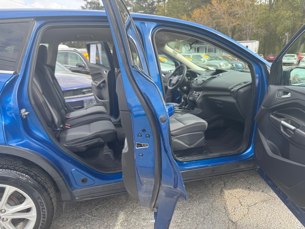 2017 Ford Escape Image 9