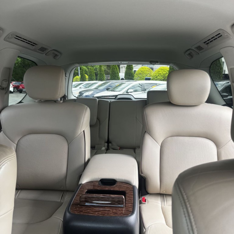 2017 Nissan Armada Image 12