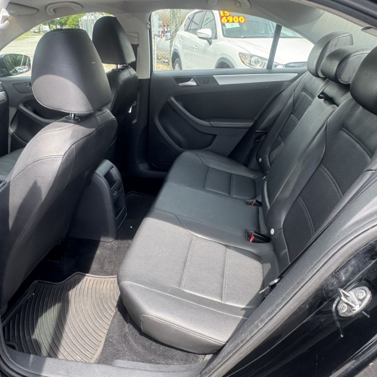 2013 Volkswagen Jetta Image 9