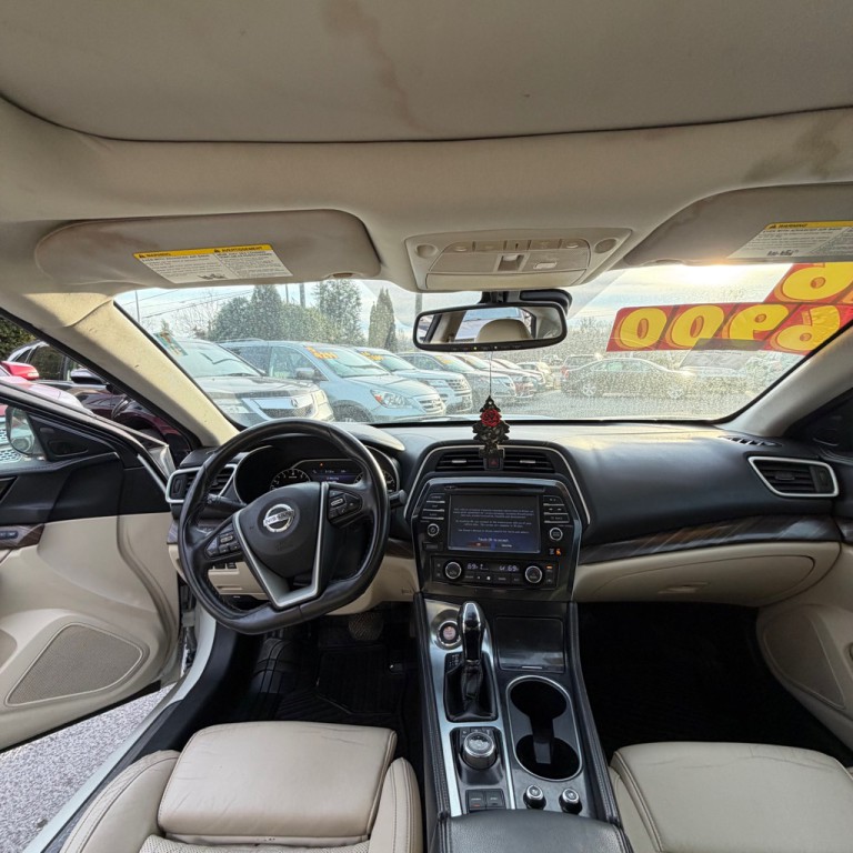2016 Nissan Maxima Image 8