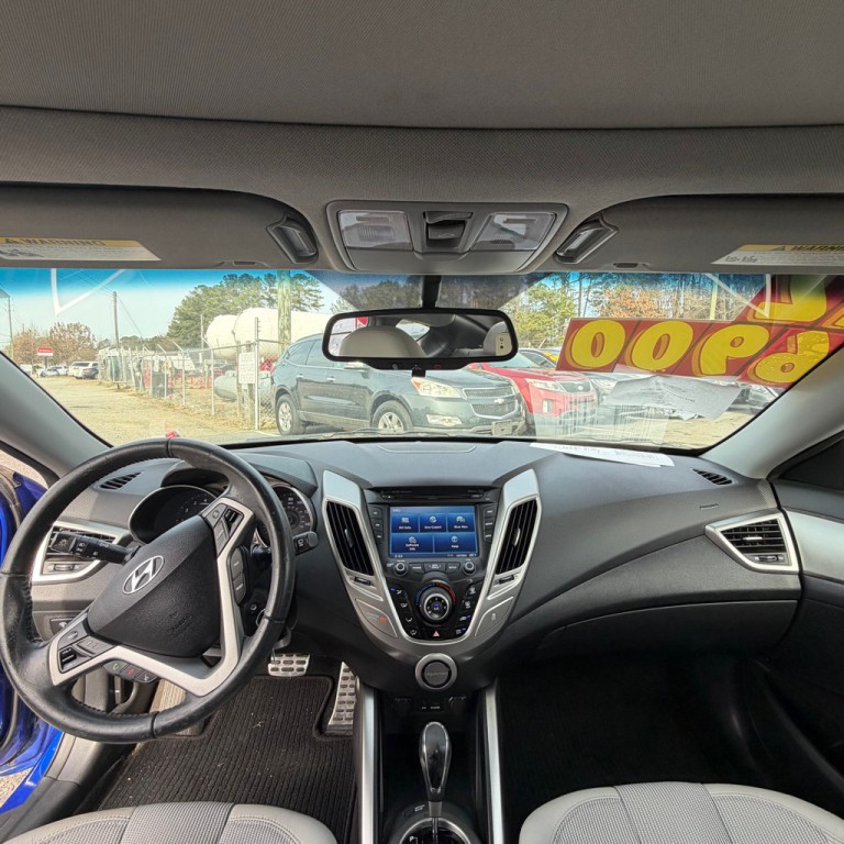 2012 Hyundai Veloster Image 7