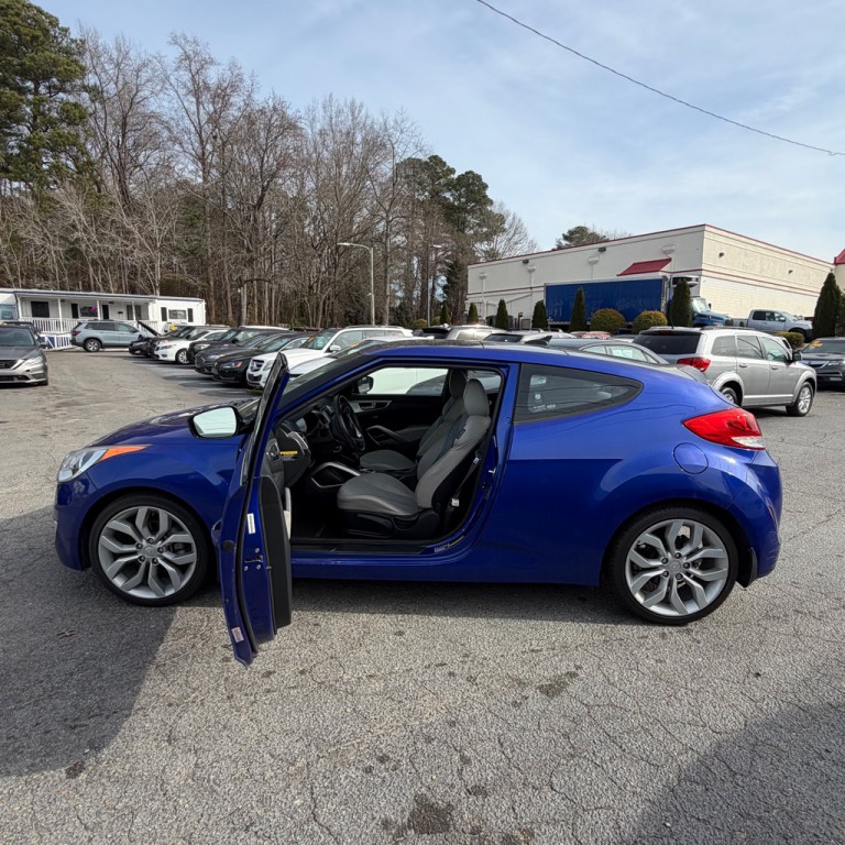 2012 Hyundai Veloster Image 14