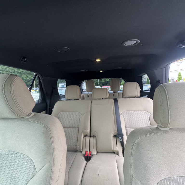 2016 Ford Explorer Image 9
