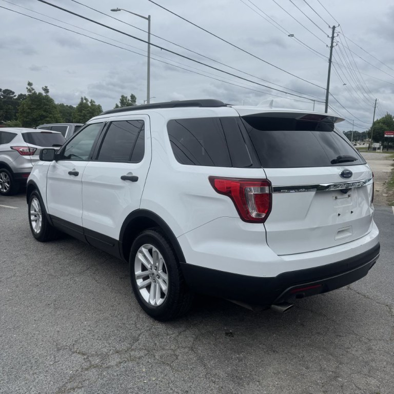 2016 Ford Explorer Image 16