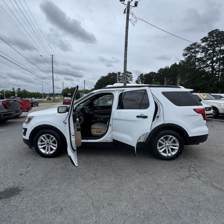 2016 Ford Explorer Image 18