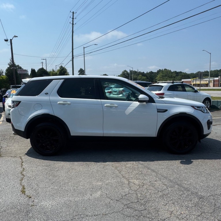 2017 Land Rover Discovery Sport Image 4