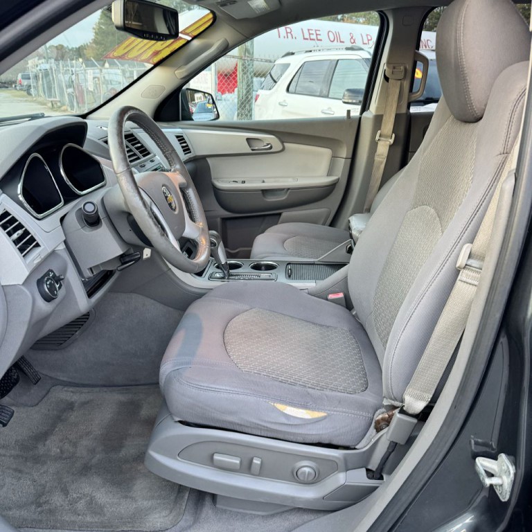 2011 Chevrolet Traverse Image 5