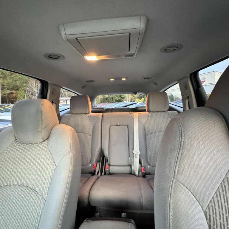 2011 Chevrolet Traverse Image 8