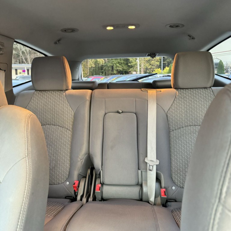 2011 Chevrolet Traverse Image 11