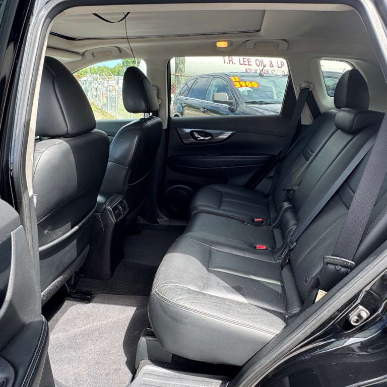 2015 Nissan Rogue Image 10