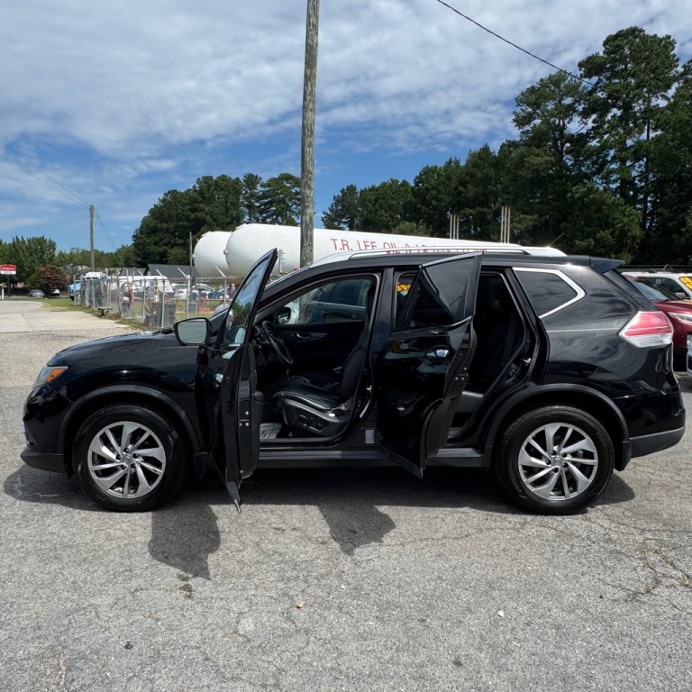 2015 Nissan Rogue Image 18