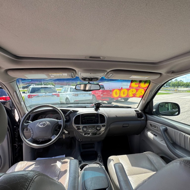 2003 Toyota Sequoia Image 8