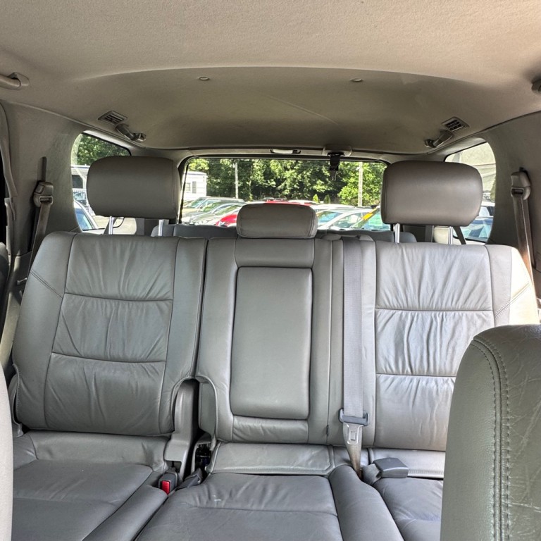 2003 Toyota Sequoia Image 11