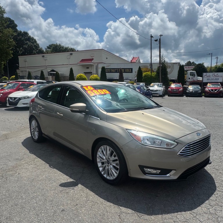2016 Ford Focus Image 2