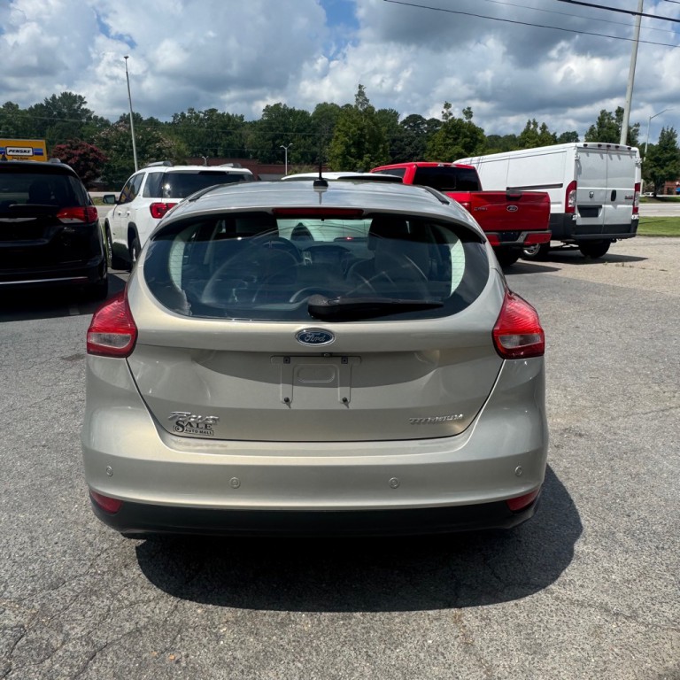 2016 Ford Focus Image 17