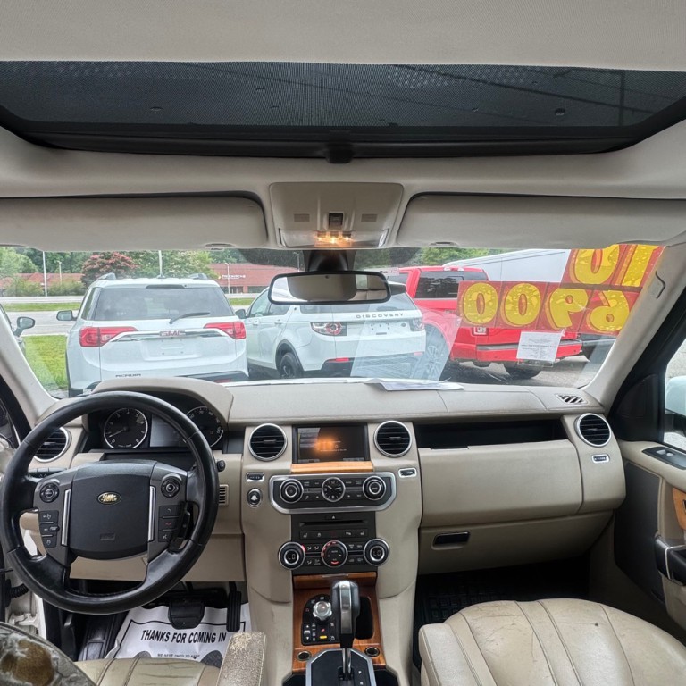 2010 Land Rover LR4 Image 7