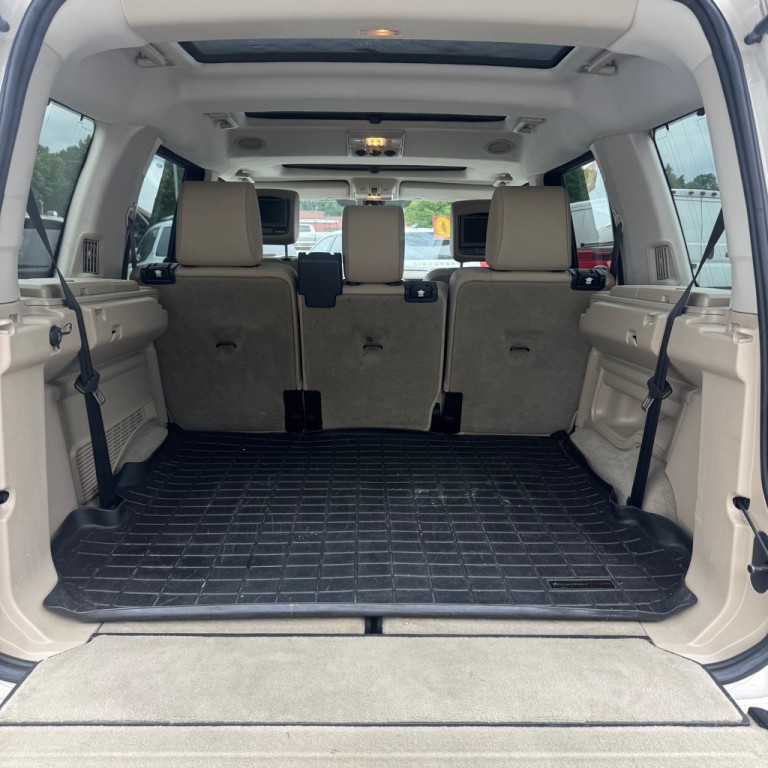 2010 Land Rover LR4 Image 11