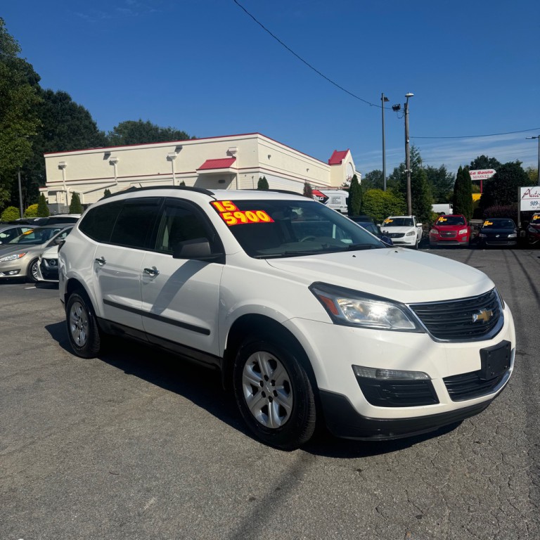2015 Chevrolet Traverse Image 2