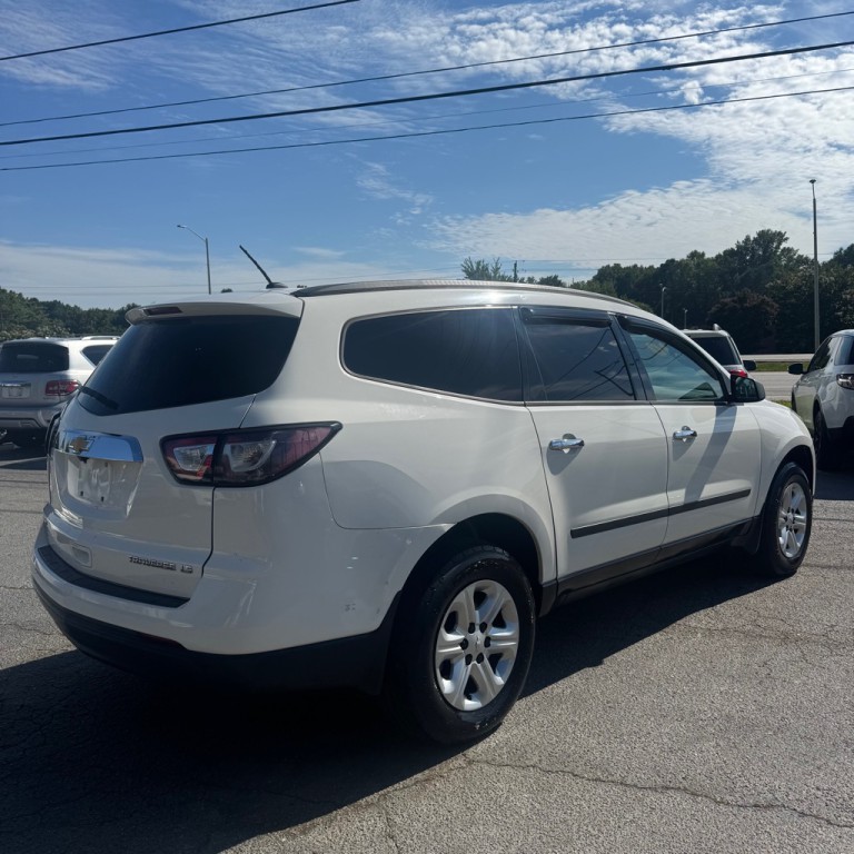 2015 Chevrolet Traverse Image 3