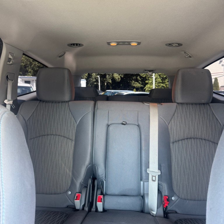 2015 Chevrolet Traverse Image 11