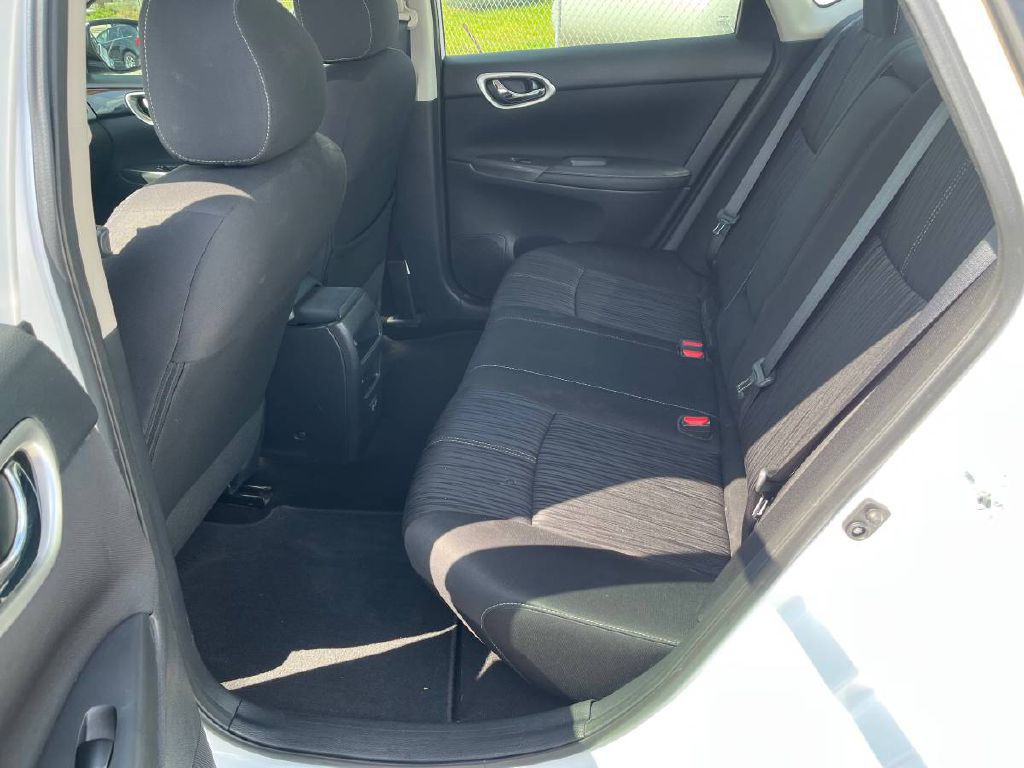 2018 Nissan Sentra Image 9