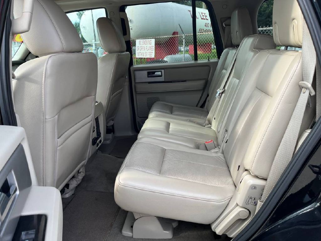 2012 Ford Expedition Image 3