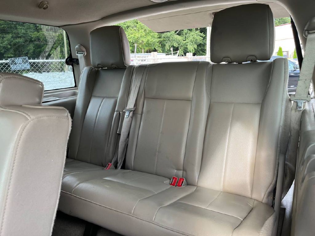 2012 Ford Expedition Image 8