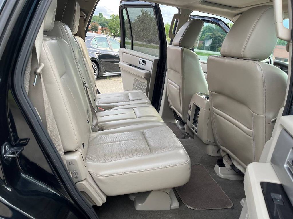 2012 Ford Expedition Image 11