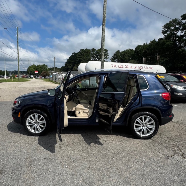 2012 Volkswagen Tiguan Image 18