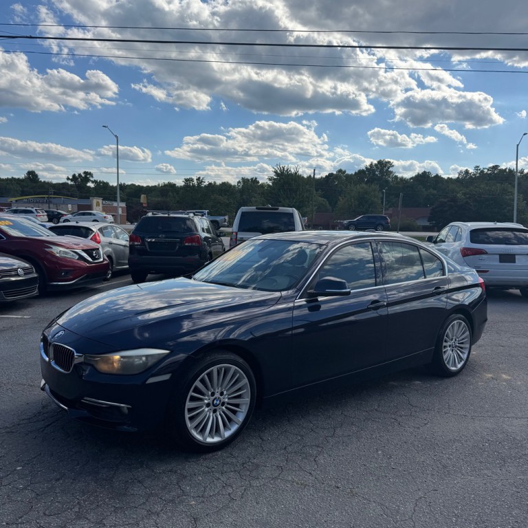 2014 BMW 3 Series Image 12