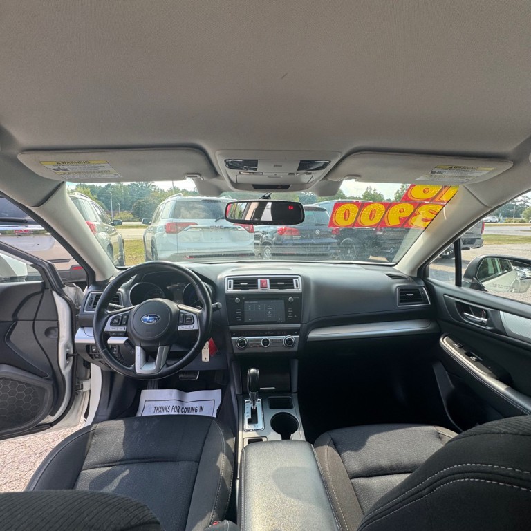 2016 Subaru Legacy Image 8